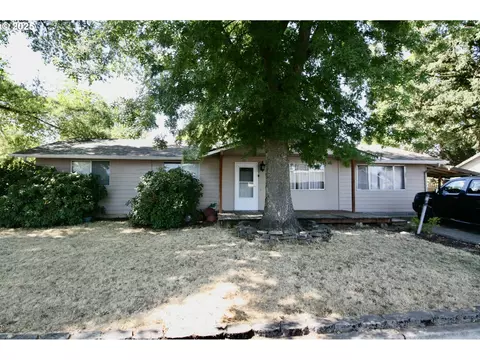 506 Stowers Rd, Molalla, OR 97038