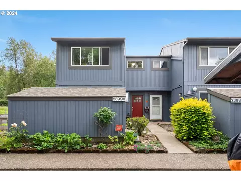 23990 NE Treehill Dr, Wood Village, OR 97060