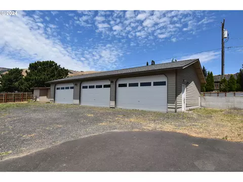 109 Elm St, Murdock, WA 98635