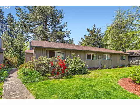 2953 NE 13th St, Gresham, OR 97030