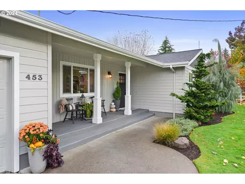 453 W Burnett St, Stayton, OR 97383