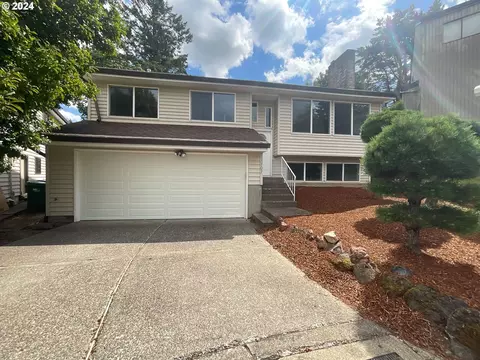 11707 SE Flavel St, Portland, OR 97266