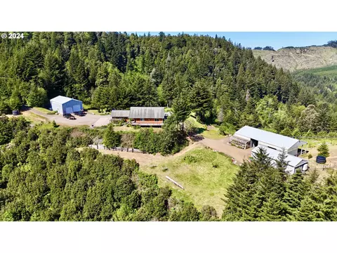 95985 Mckinnon Dr, Gold Beach, OR 97444
