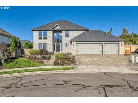 14467 SE Willet Dr, Happy Valley, OR 97086