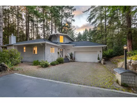 1110 SW Walking Wood, Depoe Bay, OR 97341