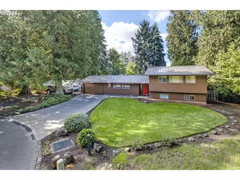 585 SE 59th Ct, Hillsboro, OR 97123