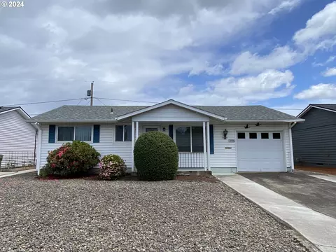 1890 Sallal Rd, Woodburn, OR 97071