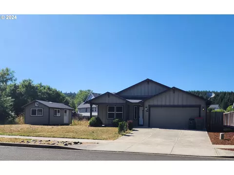 2939 NW 2nd St, Mcminnville, OR 97128