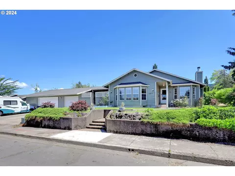 253 S 70th Pl, Springfield, OR 97478