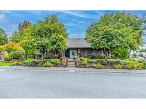 1595 Regency Dr, Eugene, OR 97401