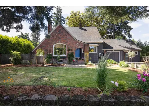 3926 SE King Rd, Milwaukie, OR 97222