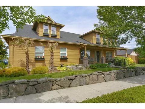 3793 NE 205th Ave, Fairview, OR 97024
