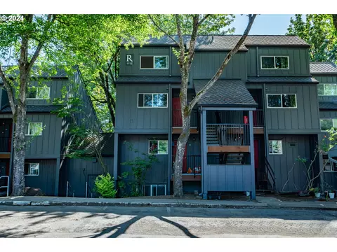 4 Touchstone #114, Lake Oswego, OR 97034
