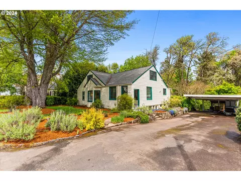 1131 SW Sunset Dr, Corvallis, OR 97333