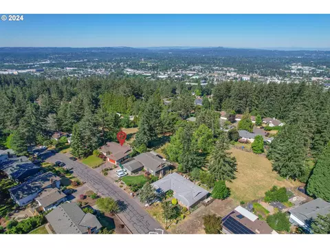 9909 SE Dundee Dr, Happy Valley, OR 97086