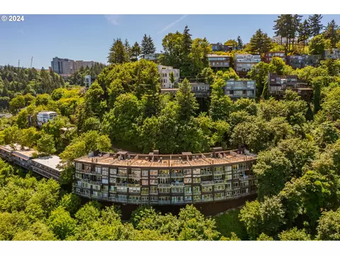 2204 SW Hoffman Ave, Portland, OR 97201