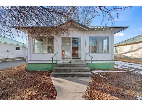 1341 Walnut St, Baker City, OR 97814
