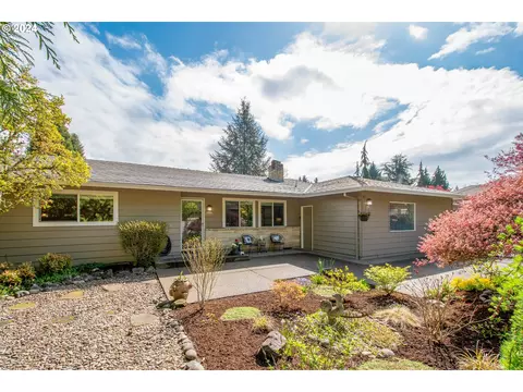 910 NE 47th Ave, Hillsboro, OR 97124