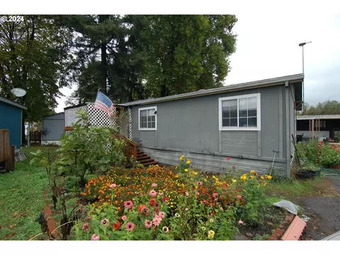 34955 Fawwn Ln #57, Deer Island, OR 97054