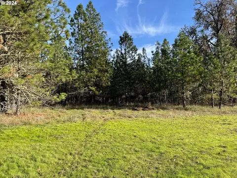 Sanford Rd, Eugene, OR 97402