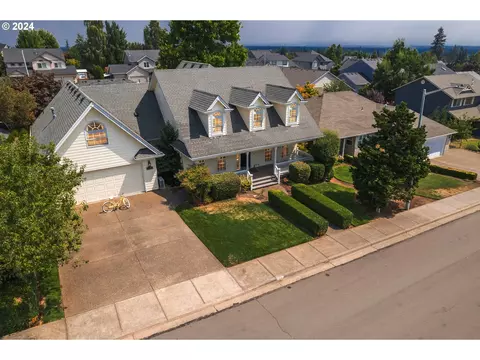 2741 Harding Ave, Salem, OR 97304