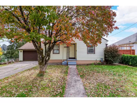 3592 SE Gladstone St, Portland, OR 97202