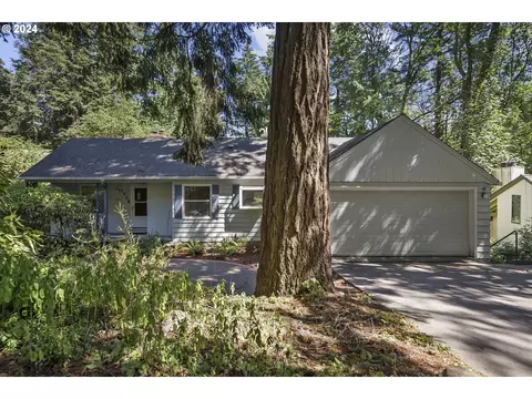 1718 SW Parkview Ct, Portland, OR 97221