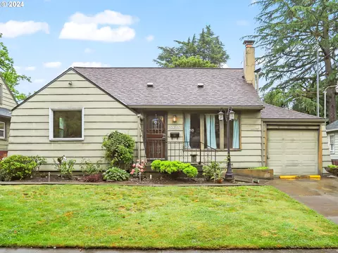 5825 SE 22nd Ave, Portland, OR 97202