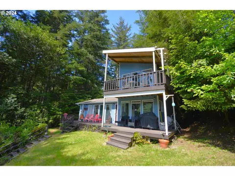 1292 N Tenmile, Lakeside, OR 97449