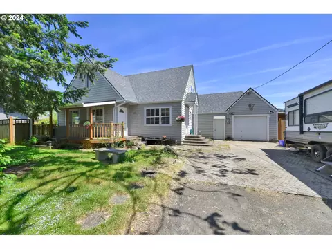 571 S 49th Pl, Springfield, OR 97478