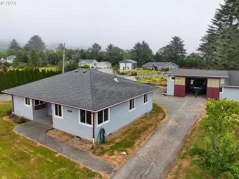 15599 Pedrioli Dr, Brookings, OR 97415
