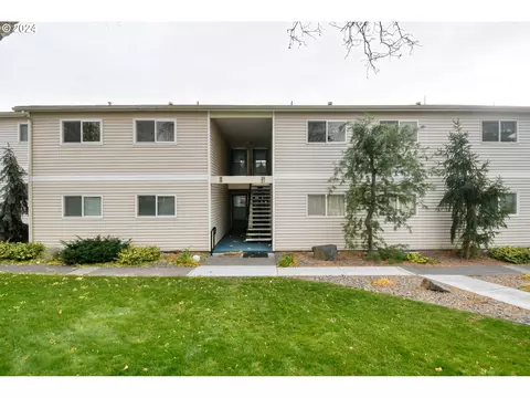 1900 NW Carden Ave #20, Pendleton, OR 97801