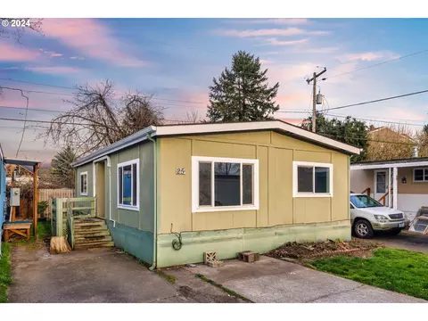 2300 SE 82nd Ave #25, Portland, OR 97216