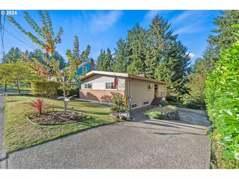 1120 Juniper Ave, Coos Bay, OR 97420