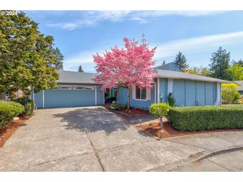 15930 SW Century Oak Cir, Portland, OR 97224