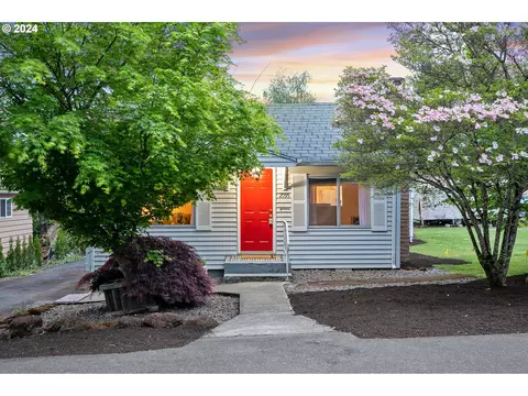 2095 Nolan Ln, West Linn, OR 97068