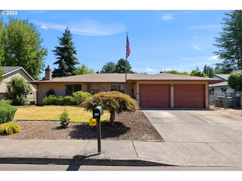 676 SE 35th Ave, Hillsboro, OR 97123