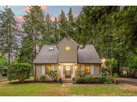 4800 SE River Dr, Milwaukie, OR 97267