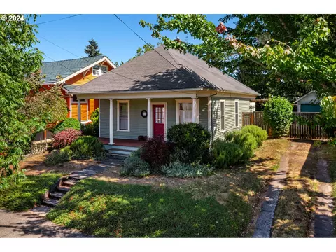 9617 N Willamette Blvd, Portland, OR 97203