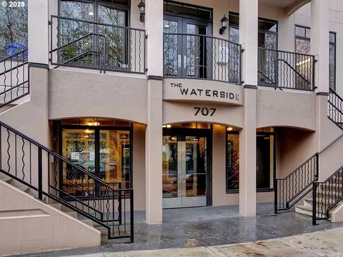 707 N Hayden Island Dr #410, Portland, OR 97217