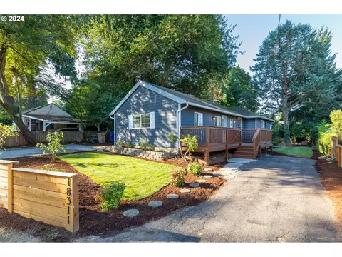 18311 SE Addie St, Milwaukie, OR 97267