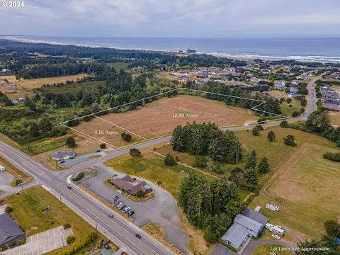 Seabird Dr, Bandon, OR 97411