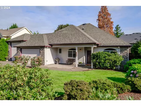 8675 SW Sagert St, Tualatin, OR 97062