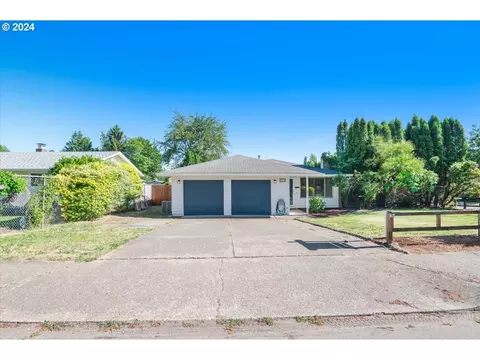 2212 E Haworth Ave, Newberg, OR 97132