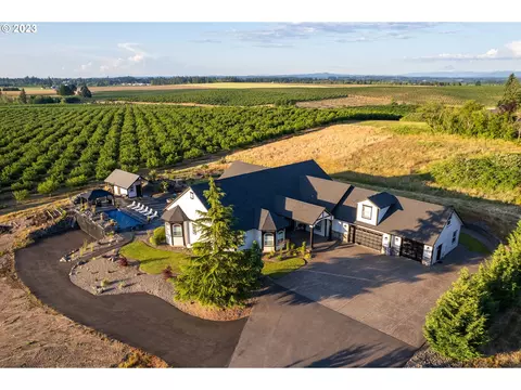 8145 S Monte Cristo Rd, Woodburn, OR 97071