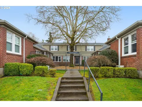 2530 NE Killingsworth St #3, Portland, OR 97211