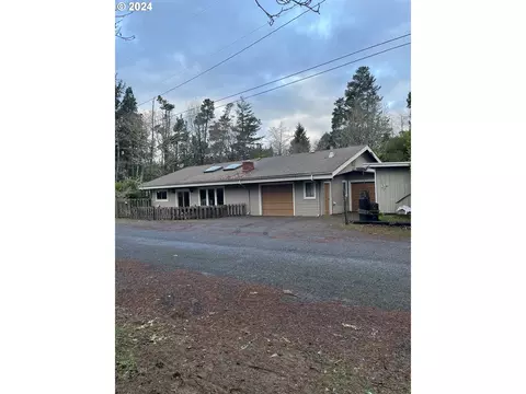 1403 282nd St, Ocean Park, WA 98640