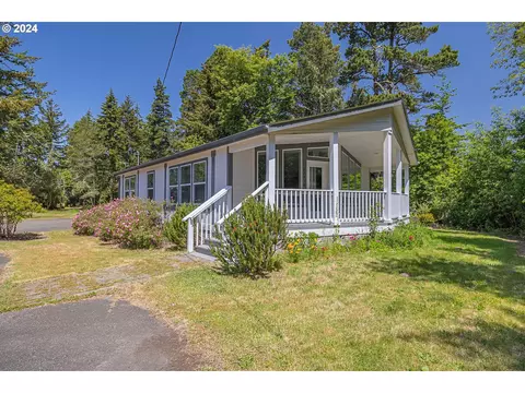 67438 Spinreel Rd, North Bend, OR 97459