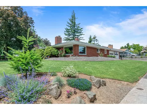 2125 Lowen St, Salem, OR 97304