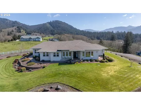 825 Marvin Rd, Tillamook, OR 97141